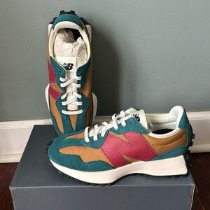 New Balance 327 - Brand New